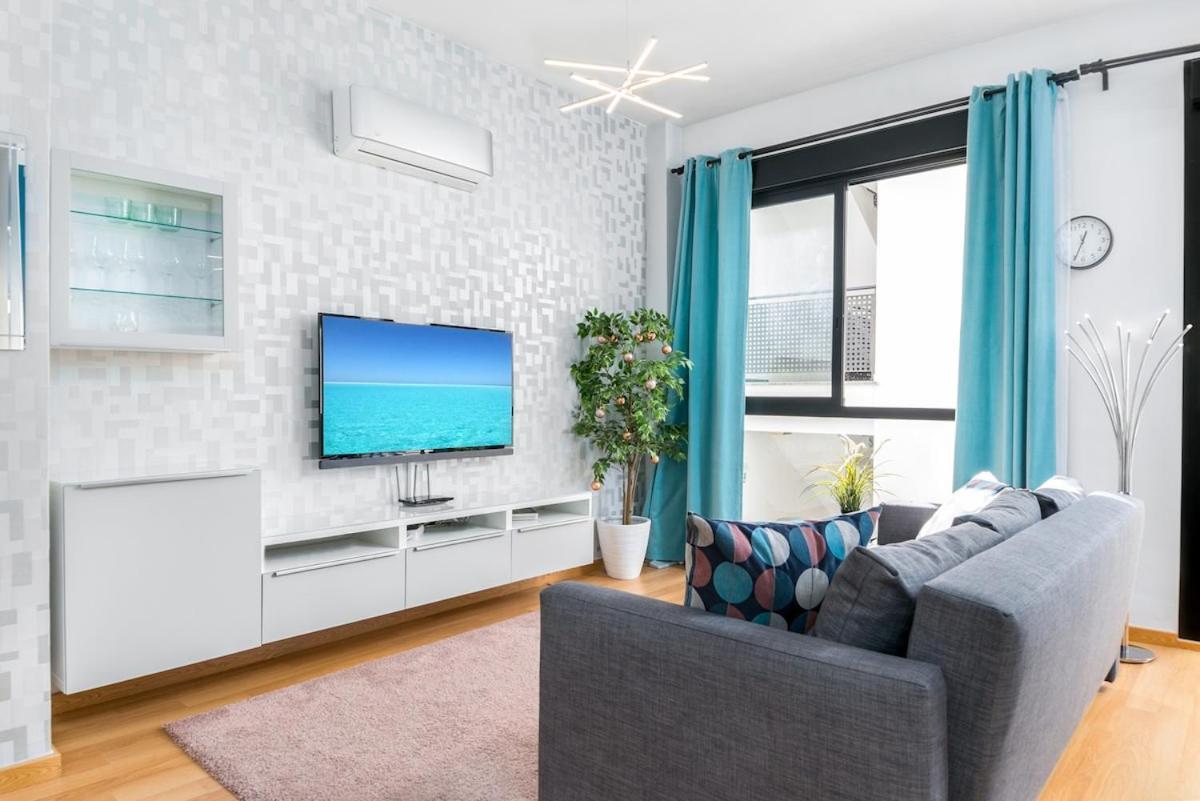-Malagasunapts- Modern Citycentre Pool&Parking Екстериор снимка
