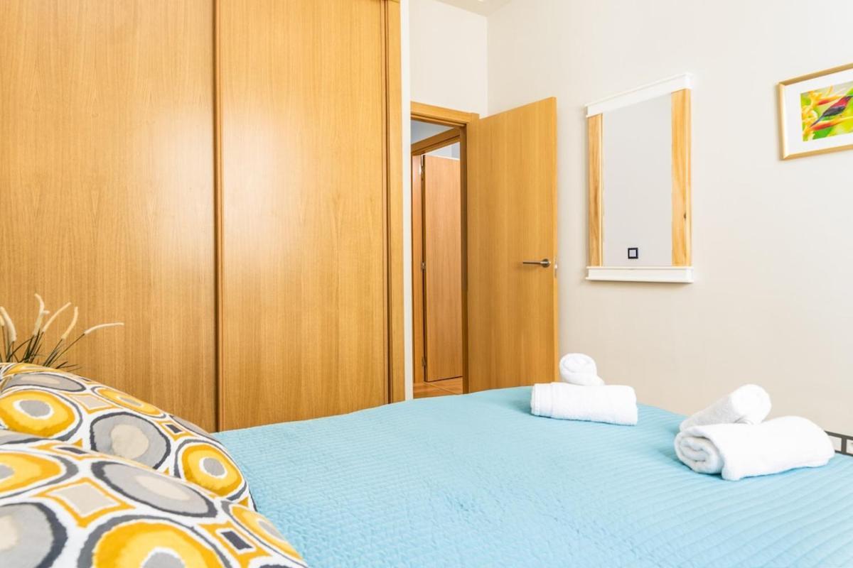 -Malagasunapts- Modern Citycentre Pool&Parking Екстериор снимка