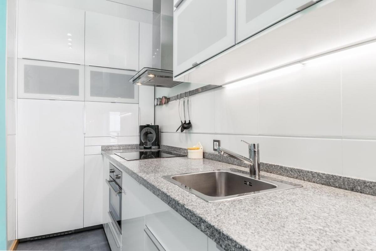 -Malagasunapts- Modern Citycentre Pool&Parking Екстериор снимка